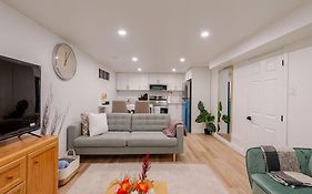 Luxury New Spacious Apartment - Country Hills, Kitchener